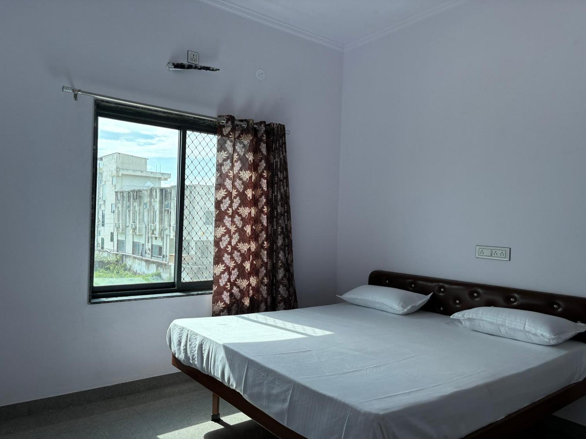 Hotel Raghunath Palace Khātu Kültér fotó