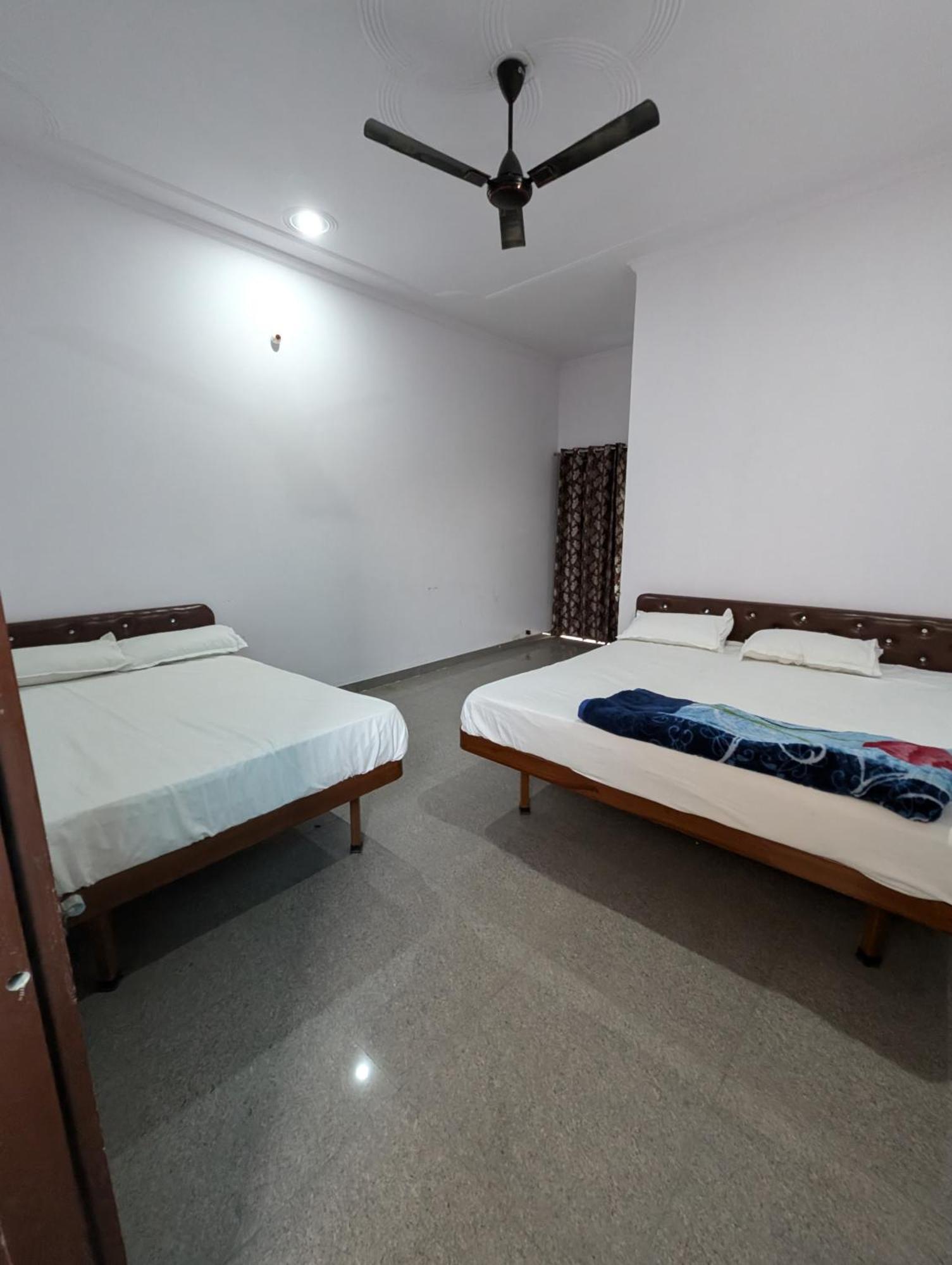 Hotel Raghunath Palace Khātu Kültér fotó